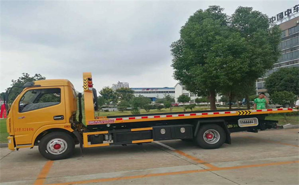 济南定远24小时拖车救援电话号码，定远道路救援公司怎么收费的